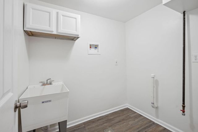 650 Holly Avenue, Saint Paul, MN 55104