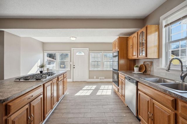 650 Holly Avenue, Saint Paul, MN 55104