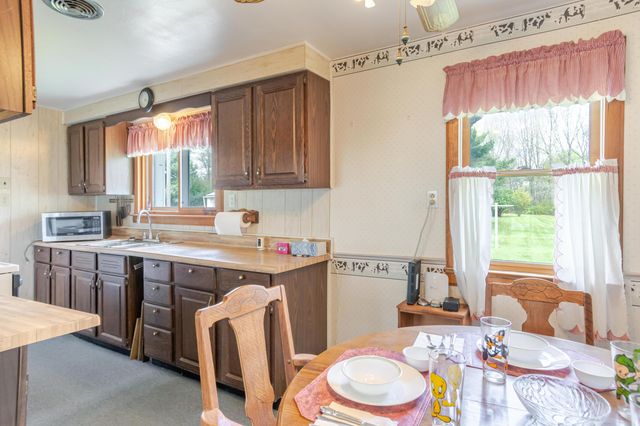7446 Cement City Road, Brooklyn, MI 49230