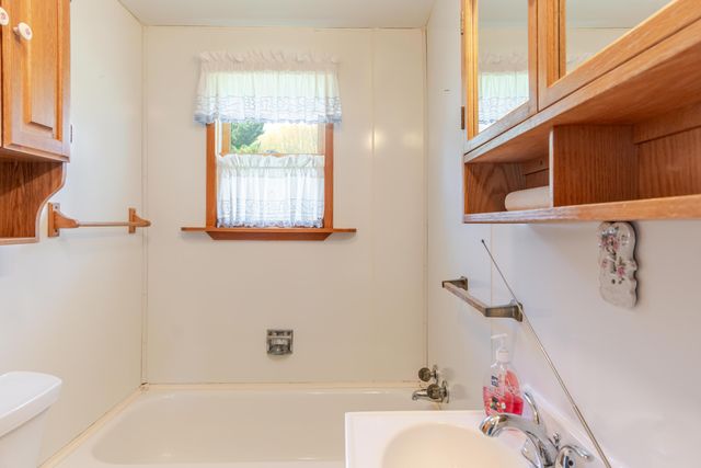 7446 Cement City Road, Brooklyn, MI 49230