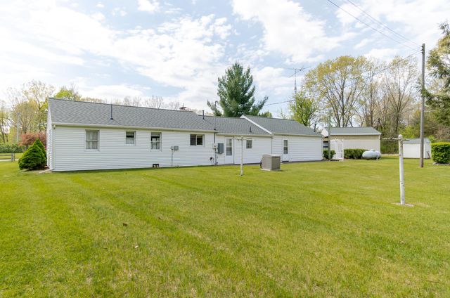 7446 Cement City Road, Brooklyn, MI 49230