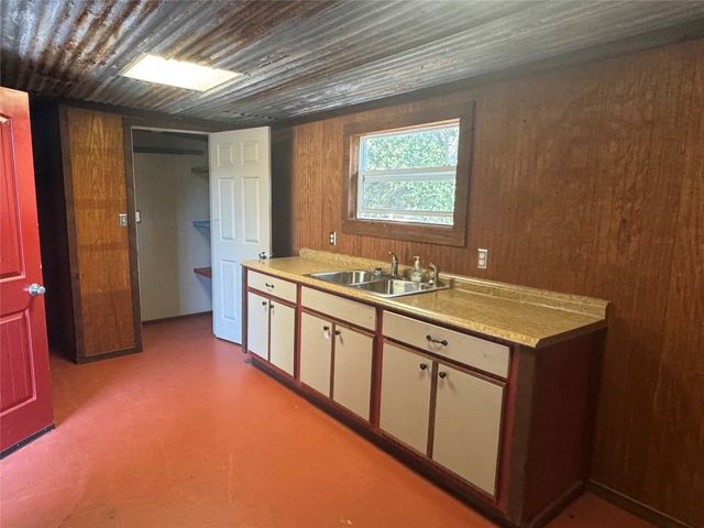 418 County Road 1627, Clifton, TX 76634