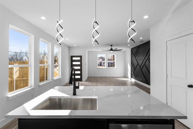 2621 College Street, Greenville, TX 75401