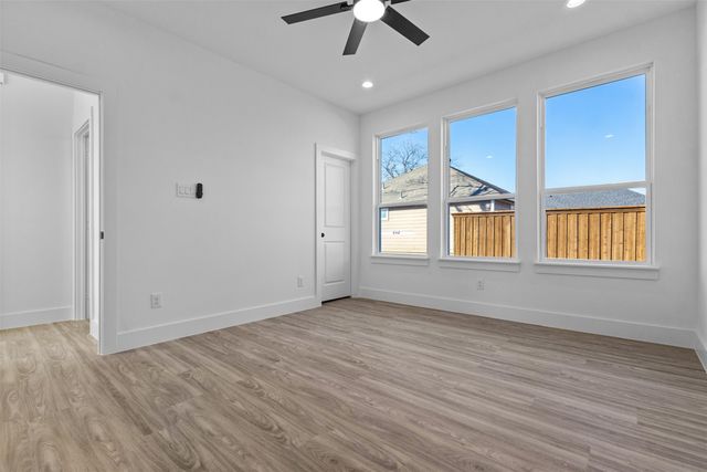 2621 College Street, Greenville, TX 75401