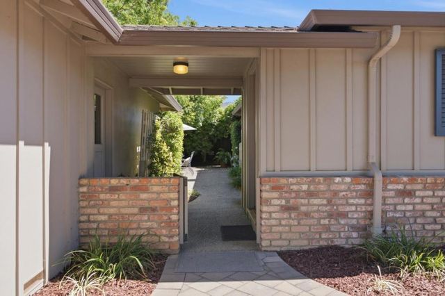 20580 Canyon View Drive, Saratoga, CA 95070
