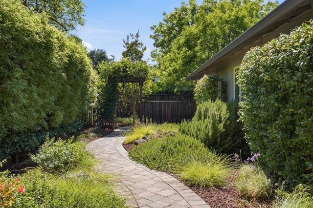 20580 Canyon View Drive, Saratoga, CA 95070