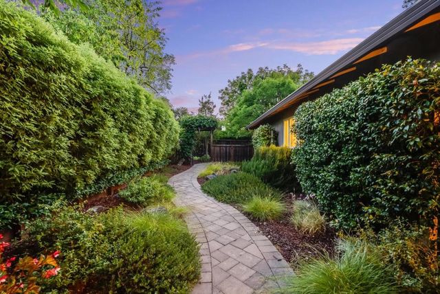 20580 Canyon View Drive, Saratoga, CA 95070