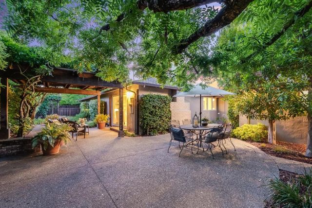 20580 Canyon View Drive, Saratoga, CA 95070