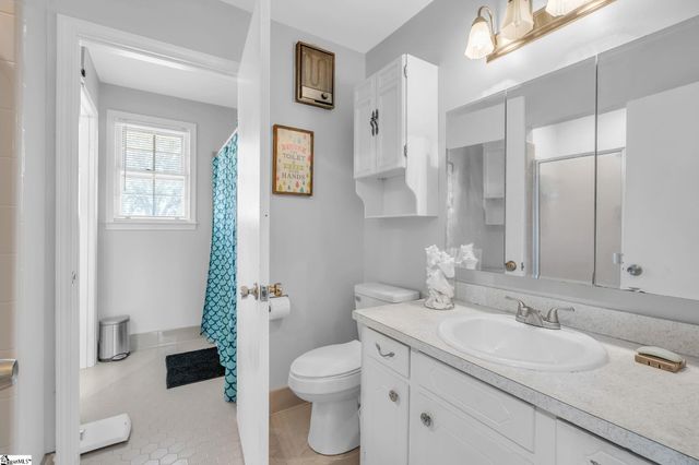 101 Colonial Lane, Simpsonville, SC 29681