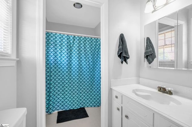101 Colonial Lane, Simpsonville, SC 29681