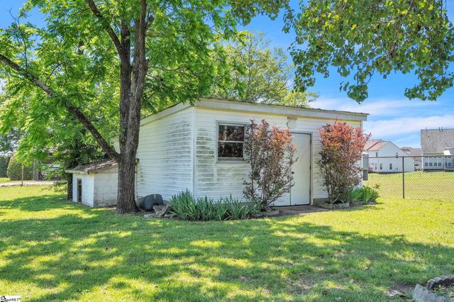 101 Colonial Lane, Simpsonville, SC 29681