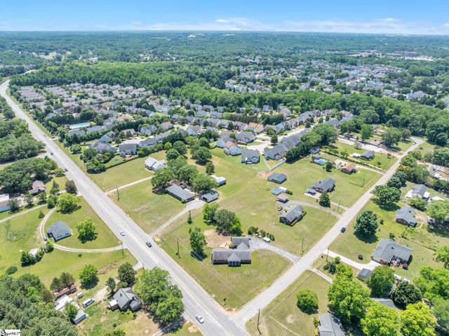 101 Colonial Lane, Simpsonville, SC 29681