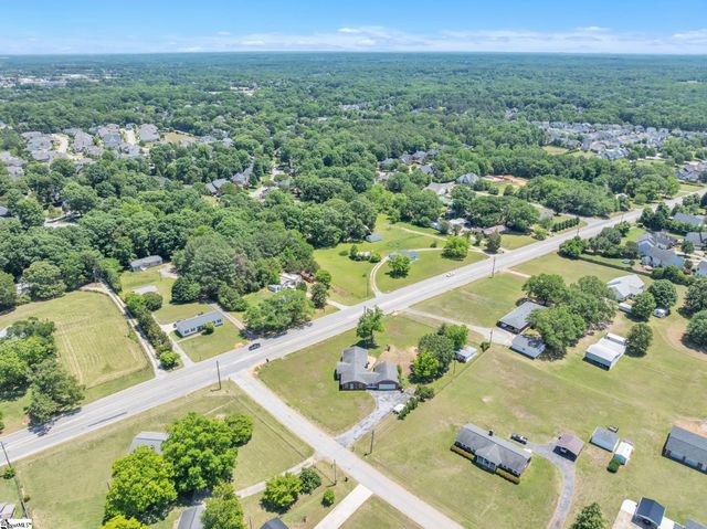 101 Colonial Lane, Simpsonville, SC 29681