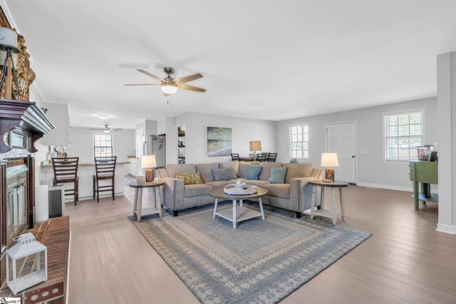 101 Colonial Lane, Simpsonville, SC 29681