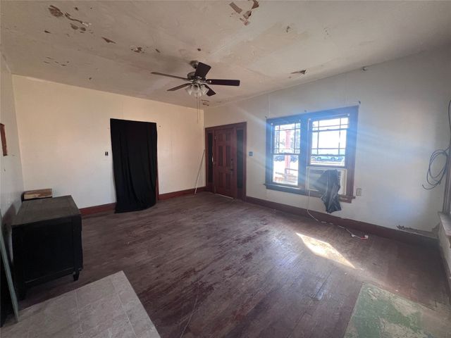 407 Commercial Avenue, Anson, TX 79501