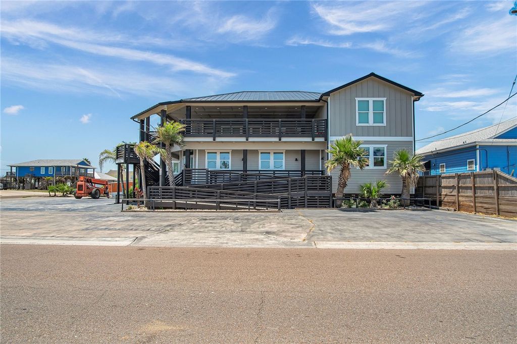 114 E Avenue J, Port Aransas, TX 78373 — exterior