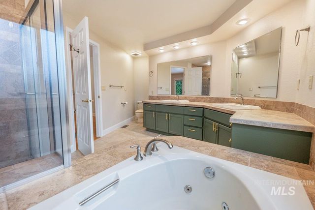 9922 W Aladar Ct, Boise, ID 83704