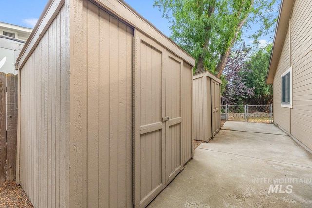 9922 W Aladar Ct, Boise, ID 83704