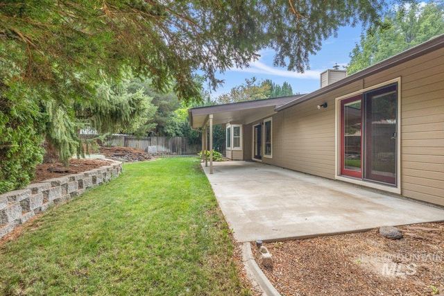 9922 W Aladar Ct, Boise, ID 83704