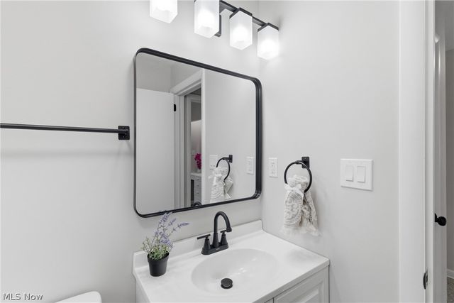 266 Barnes Drive, Tallmadge, OH 44278