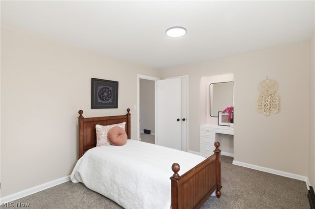 266 Barnes Drive, Tallmadge, OH 44278