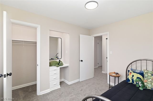 266 Barnes Drive, Tallmadge, OH 44278