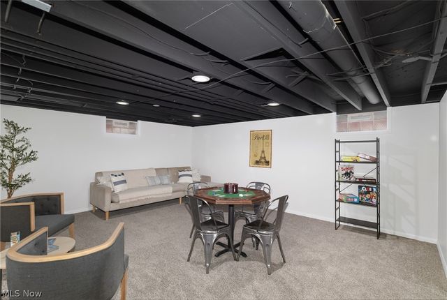 266 Barnes Drive, Tallmadge, OH 44278