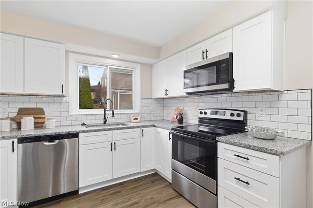 266 Barnes Drive, Tallmadge, OH 44278