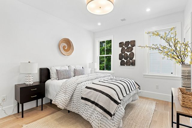 13 Hubbard Avenue 13, Cambridge, MA 02140