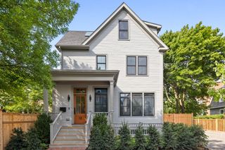 13 Hubbard Avenue 13, Cambridge, MA 02140