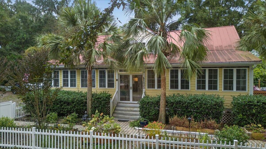 3751 Maybank Highway, Johns Island, SC 29455