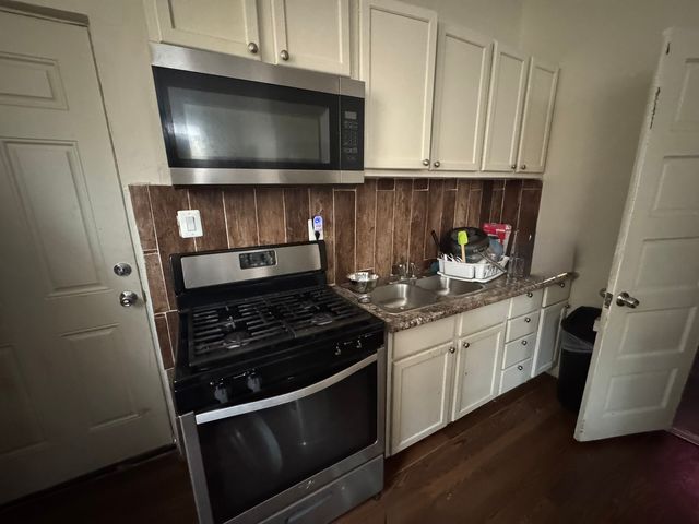 2127 S FAIRFIELD Avenue, Chicago, IL 60608