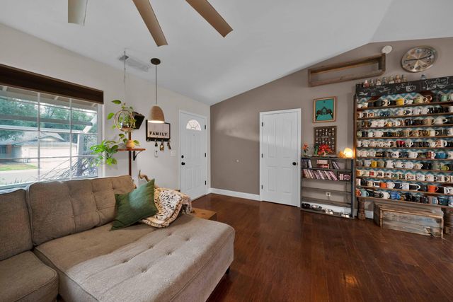 1020 Gray Pine Way, Shasta Lake, CA 96019