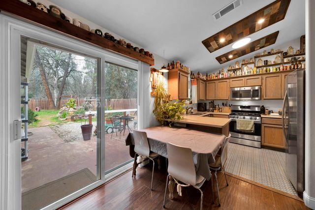 1020 Gray Pine Way, Shasta Lake, CA 96019