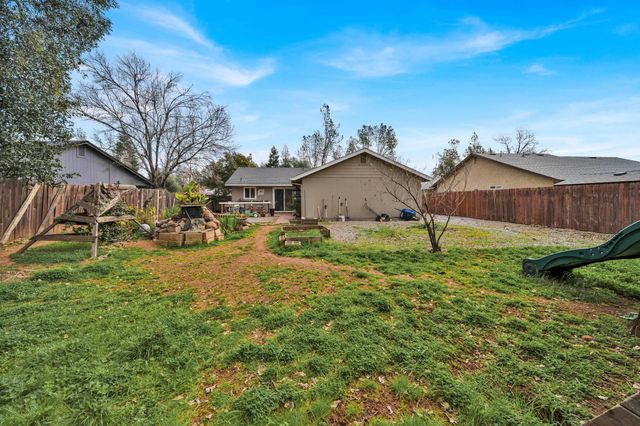 1020 Gray Pine Way, Shasta Lake, CA 96019