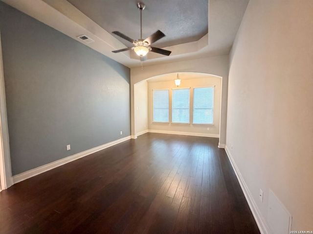 1058 CEDAR GLEN DR, New Braunfels, TX 78132