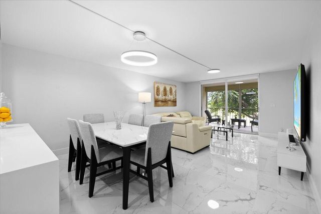 4570 NW 18TH Avenue 310, Deerfield Beach, FL 33064