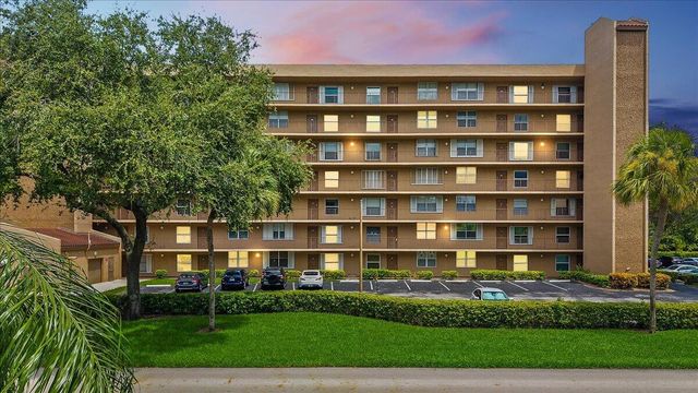 4570 NW 18TH Avenue 310, Deerfield Beach, FL 33064