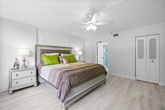 4570 NW 18TH Avenue 310, Deerfield Beach, FL 33064