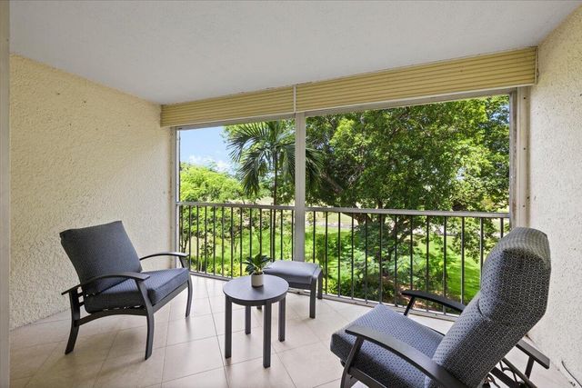 4570 NW 18TH Avenue 310, Deerfield Beach, FL 33064