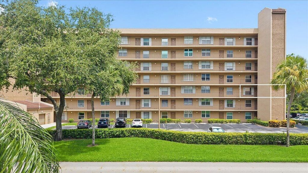 4570 NW 18TH Avenue 310, Deerfield Beach, FL 33064