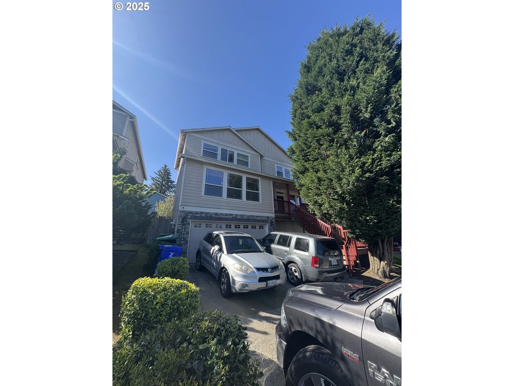 21754 Ne COUCH Ct, Gresham, OR 97030