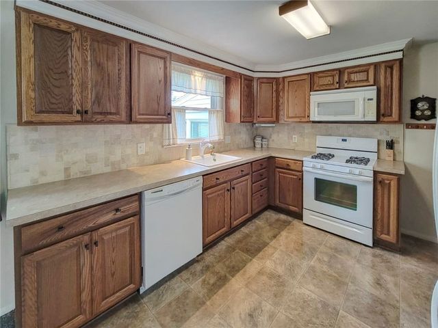 71 Fox Meadow Road, Greece, NY 14626