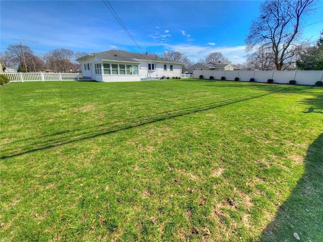 71 Fox Meadow Road, Greece, NY 14626