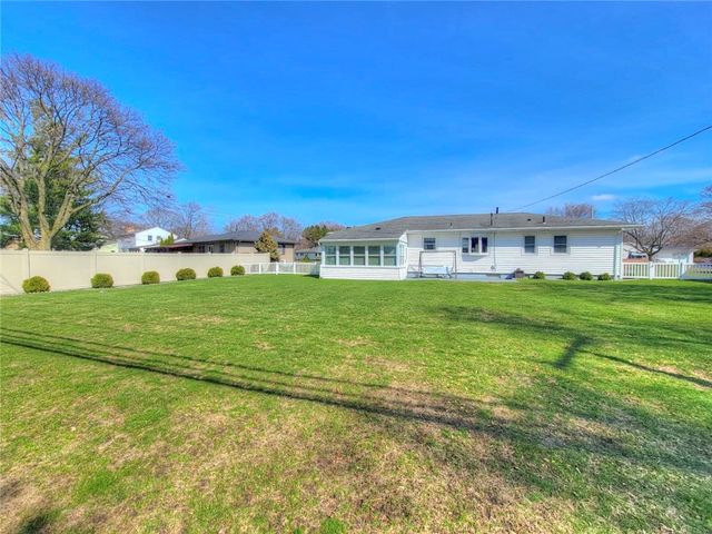 71 Fox Meadow Road, Greece, NY 14626