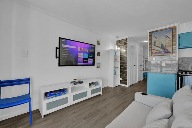 6102 Seawall Boulevard 233B, Galveston, TX 77551