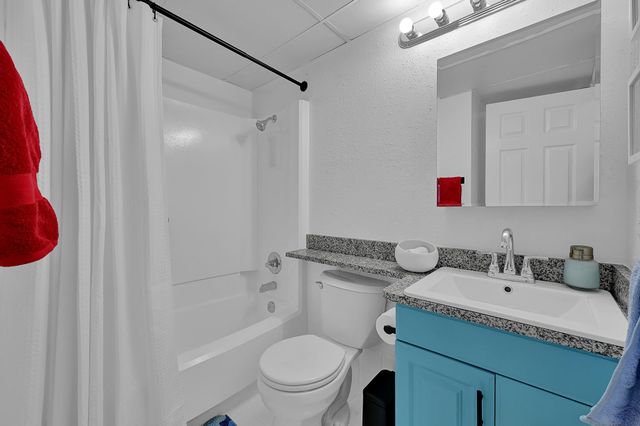 6102 Seawall Boulevard 233B, Galveston, TX 77551