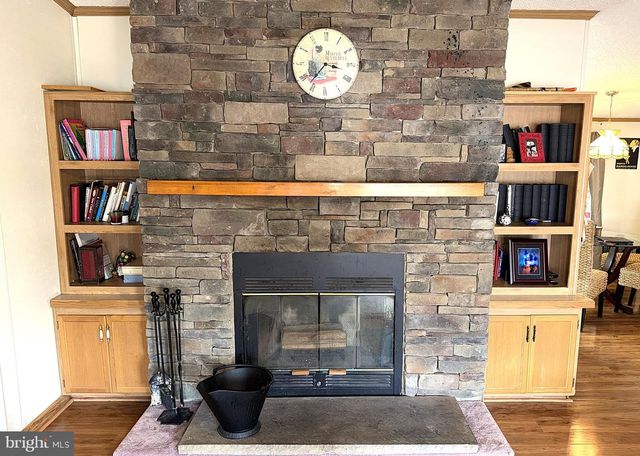 8423 HEARTWOOD RD, Jessup, MD 20794