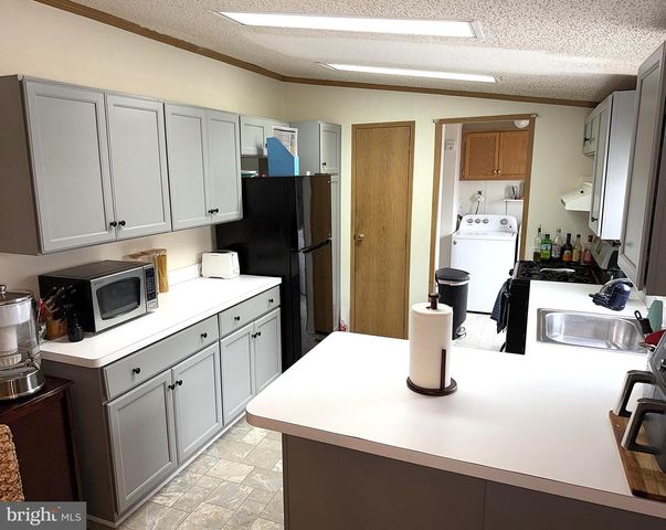 8423 HEARTWOOD RD, Jessup, MD 20794