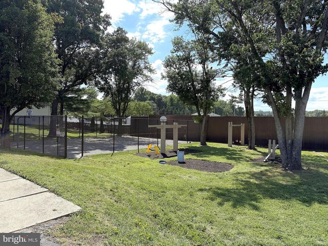 8423 HEARTWOOD RD, Jessup, MD 20794